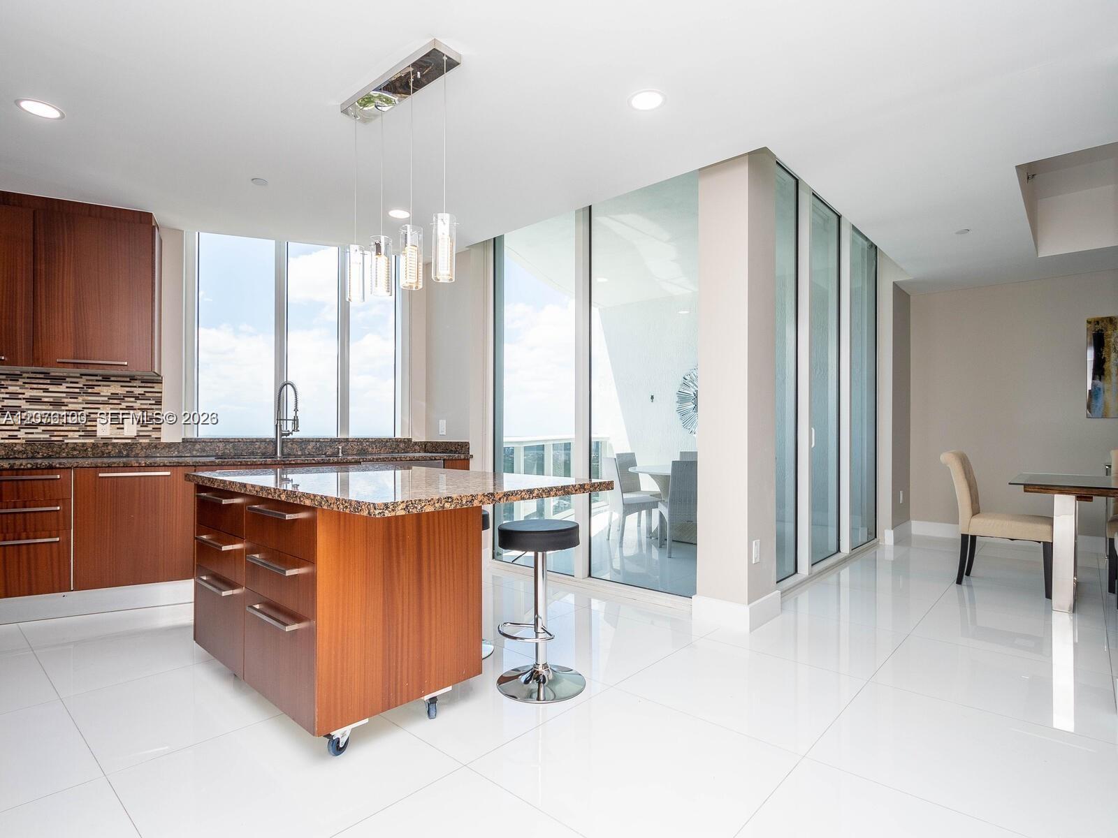 2504 3 / 4 2327 sq. ft. $ 2026-08-22 0 Photo