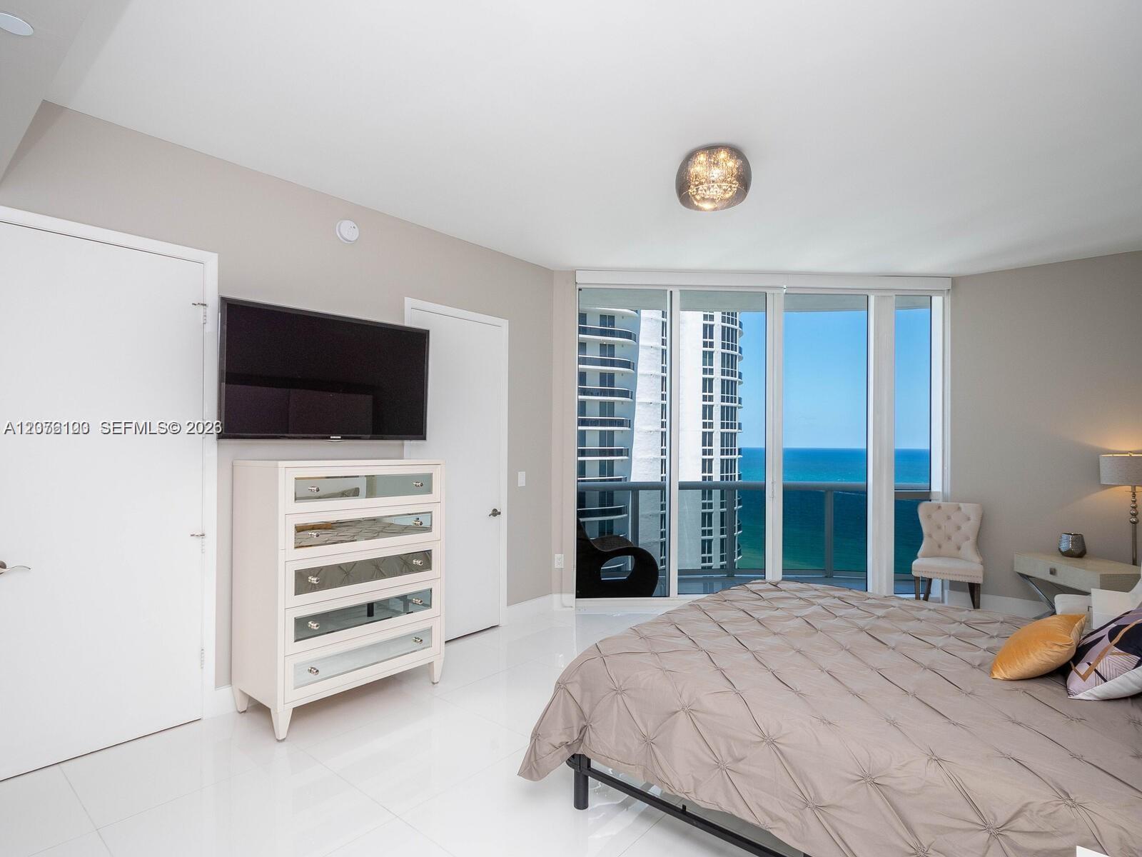 2504 3 / 4 2327 sq. ft. $ 2026-08-22 0 Photo