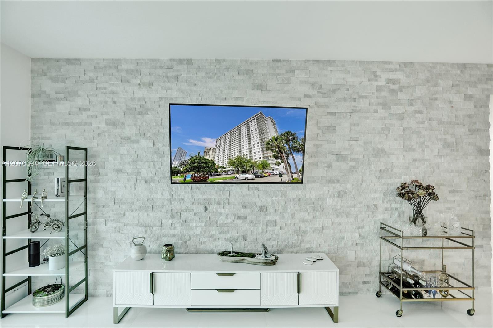 1924 2 / 2 1220 sq. ft. $ 2026-08-24 0 Photo