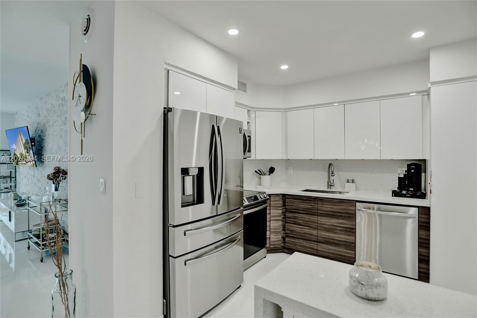 1924 2 / 2 1220 sq. ft. $ 2026-08-24 0 Photo