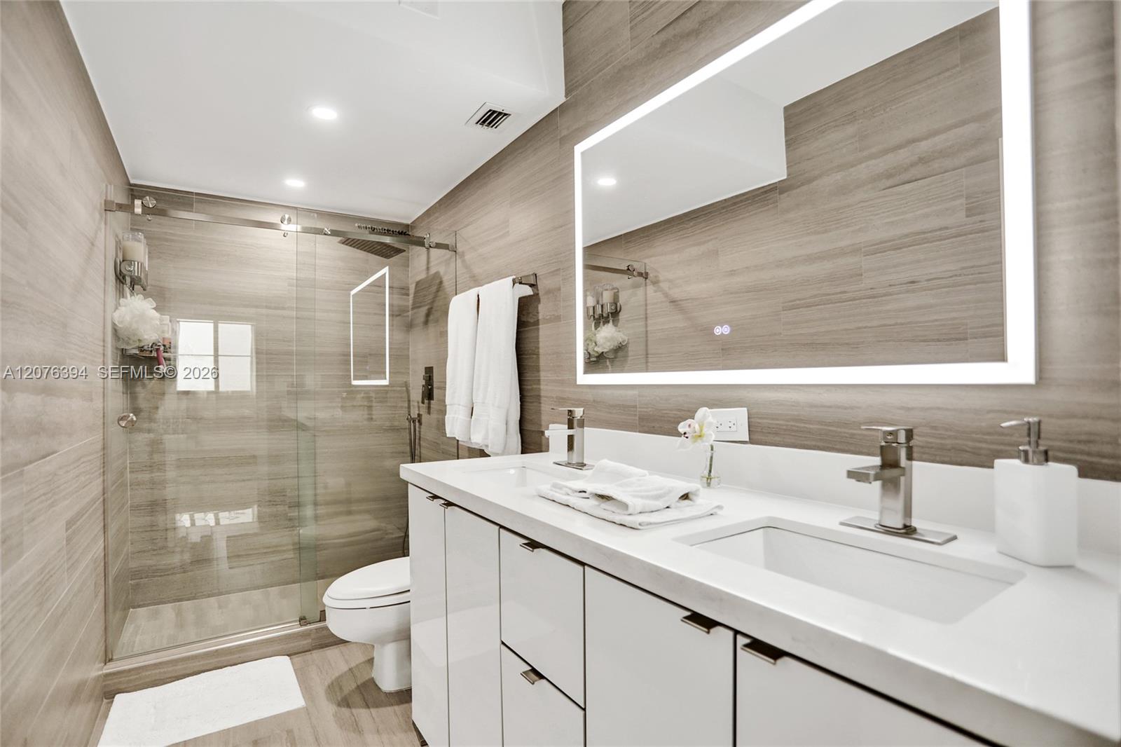 1924 2 / 2 1220 sq. ft. $ 2026-08-24 0 Photo