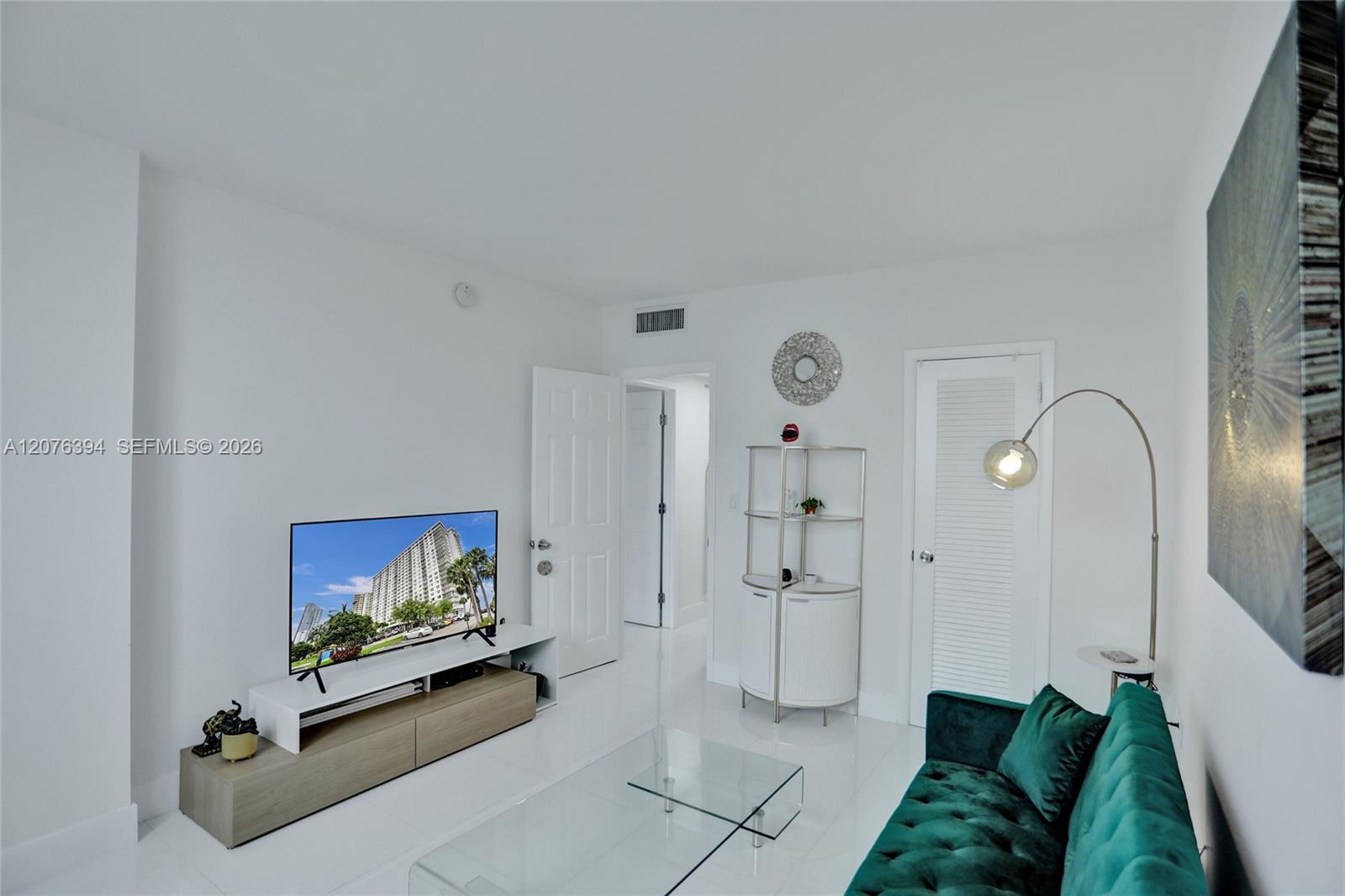 1924 2 / 2 1220 sq. ft. $ 2026-08-24 0 Photo