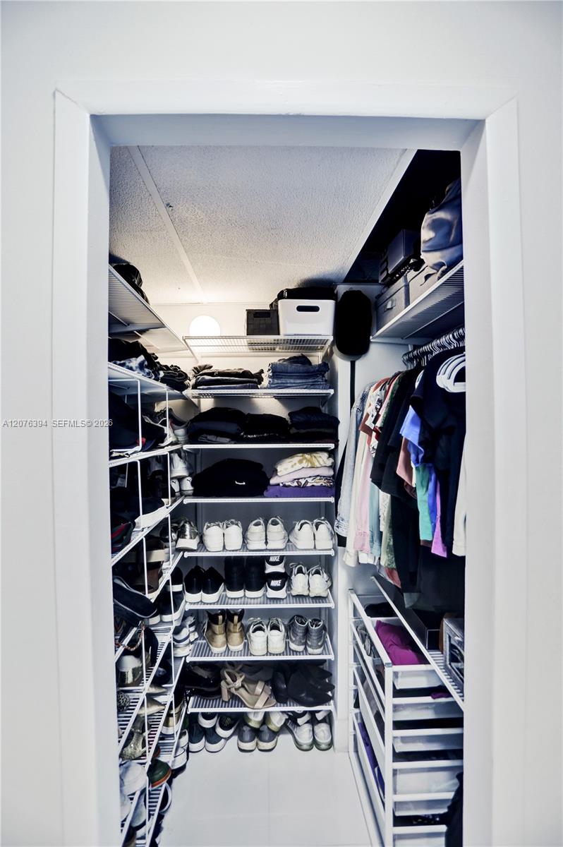 1924 2 / 2 1220 sq. ft. $ 2026-08-24 0 Photo