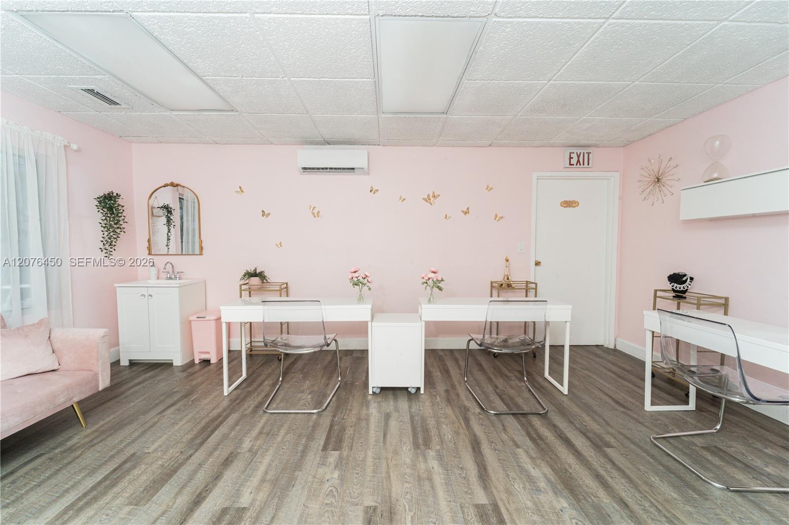 See details / sq. ft. $ 2026-08-24 0 Photo