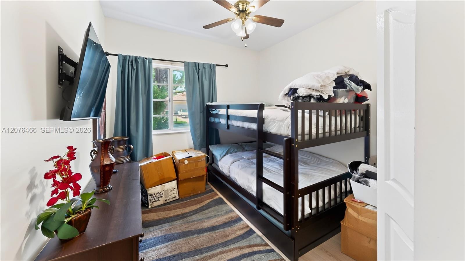See details 2851 3 / 2 1443 sq. ft. $ 2026-10-25 0 Photo