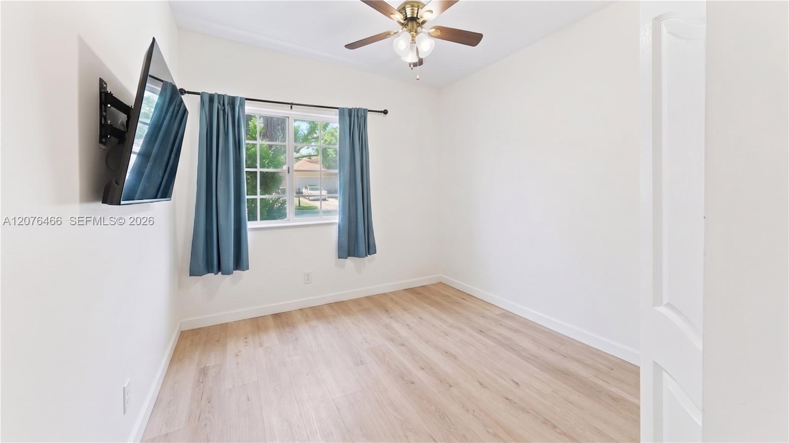 See details 2851 3 / 2 1443 sq. ft. $ 2026-10-25 0 Photo