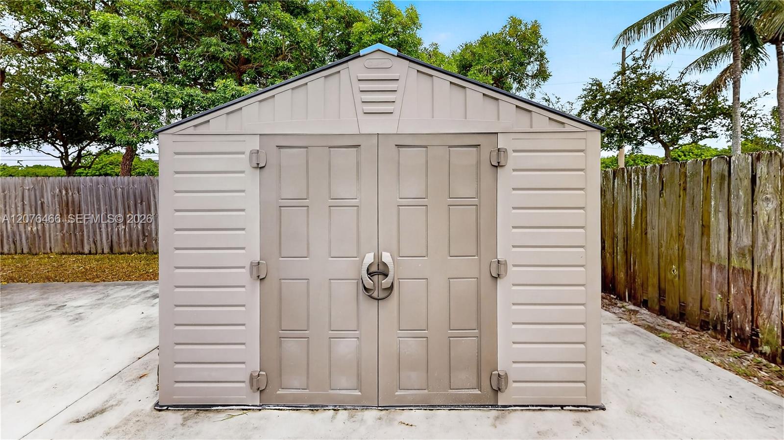 See details 2851 3 / 2 1443 sq. ft. $ 2026-10-25 0 Photo