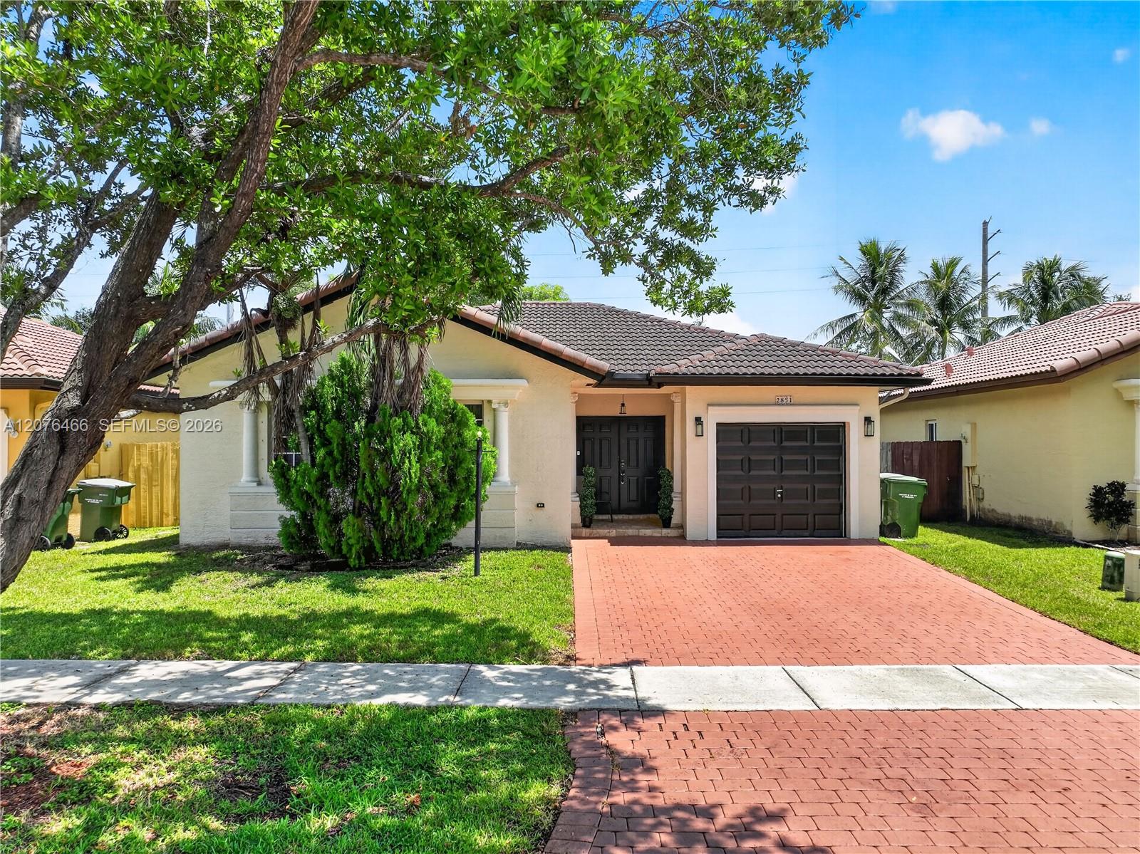 See details 2851 3 / 2 1443 sq. ft. $ 2026-10-25 0 Photo