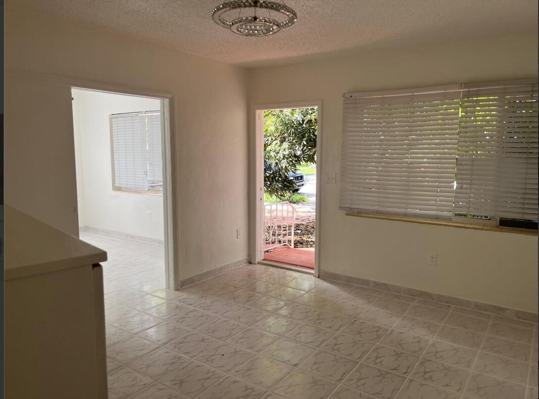 See details 1-4 / 0 1788 sq. ft. $ 2026-09-01 0 Photo