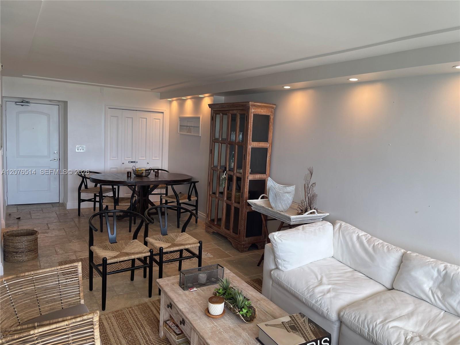 1924 2 / 2 1357 sq. ft. $ 2026-08-24 0 Photo