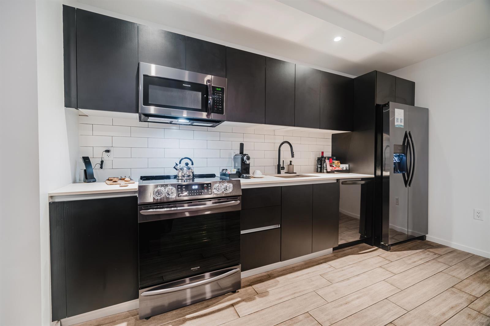 1515 1 / 1 560 sq. ft. $ 2026-08-25 0 foto