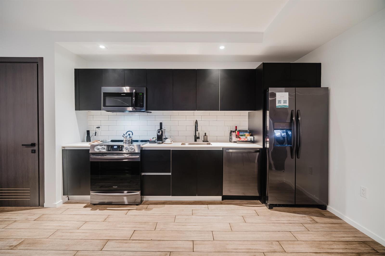 1515 1 / 1 560 sq. ft. $ 2026-08-25 0 foto