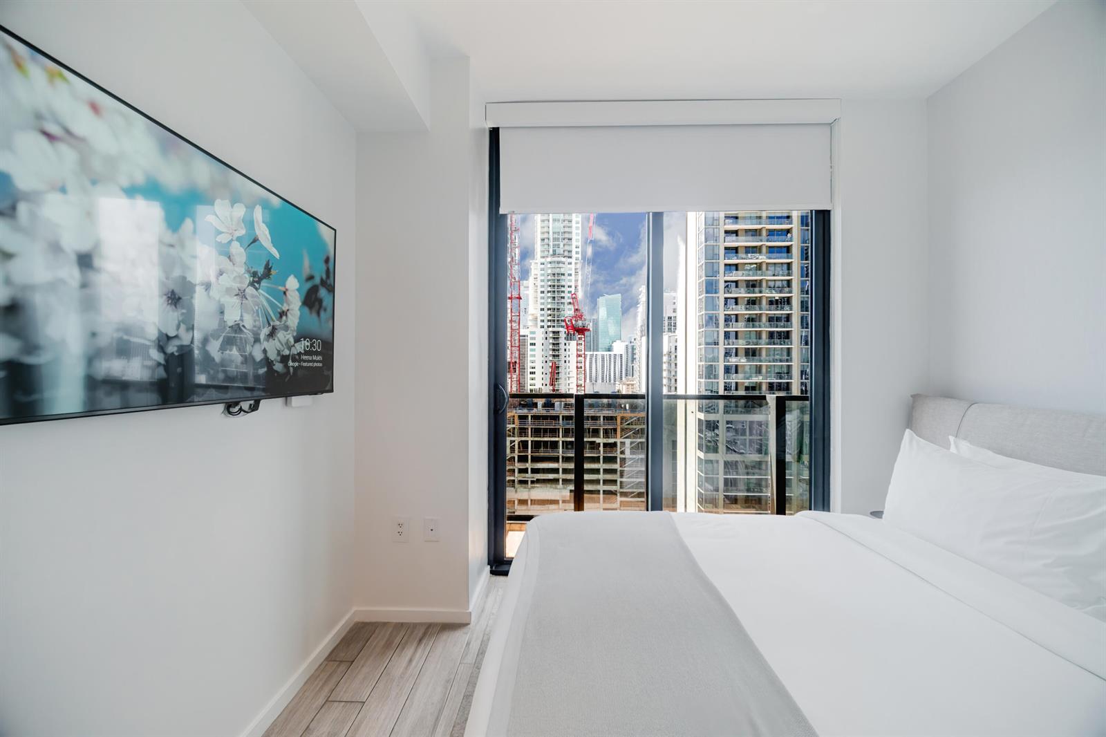 1515 1 / 1 560 sq. ft. $ 2026-08-25 0 foto