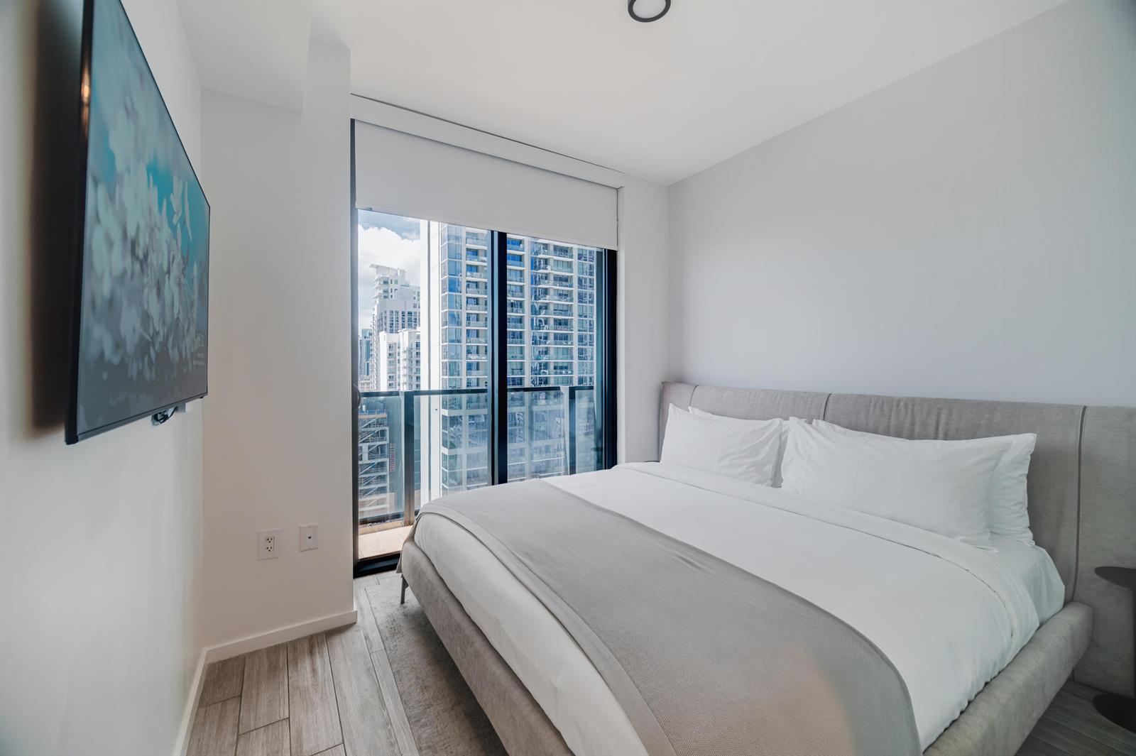 1515 1 / 1 560 sq. ft. $ 2026-08-25 0 foto
