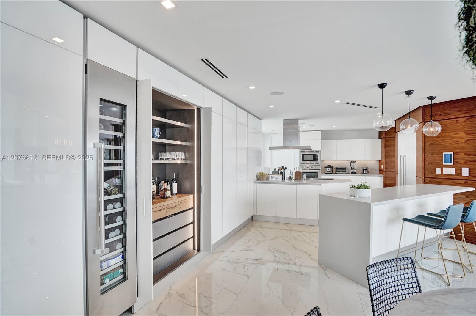 See details PH2 4 / 4 4078 sq. ft. $ 2026-08-24 0 Photo