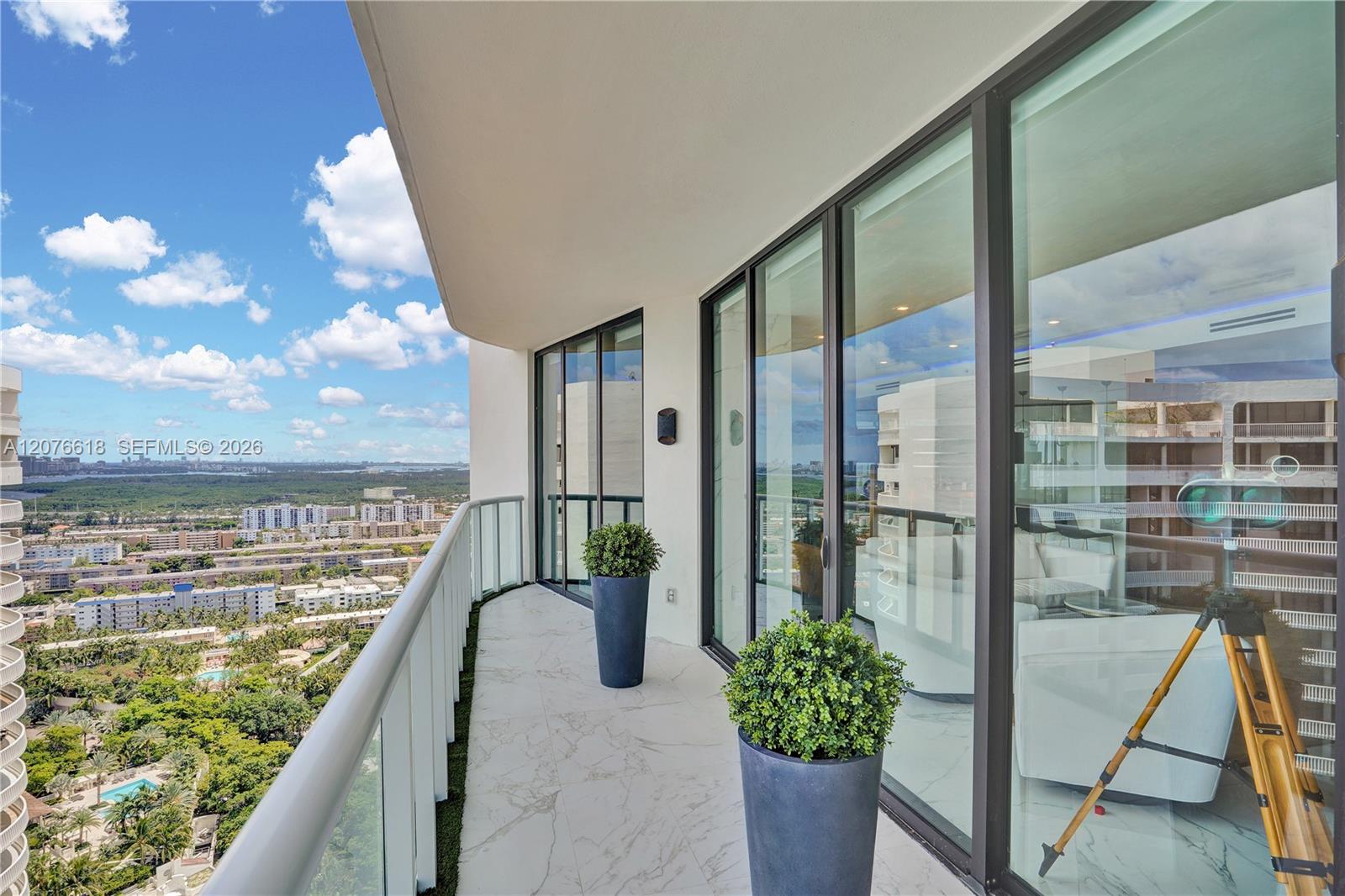 See details PH2 4 / 4 4078 sq. ft. $ 2026-08-24 0 Photo
