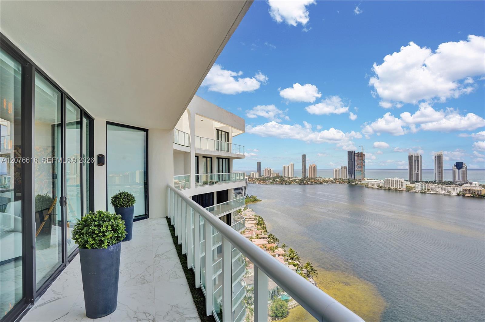 See details PH2 4 / 4 4078 sq. ft. $ 2026-08-24 0 Photo