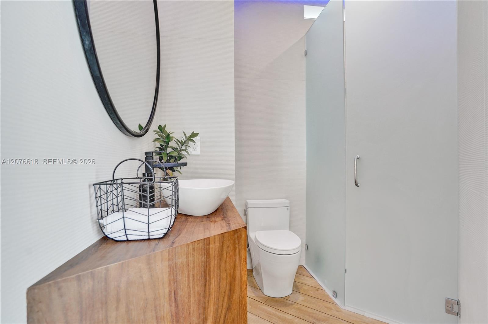 See details PH2 4 / 4 4078 sq. ft. $ 2026-08-24 0 Photo