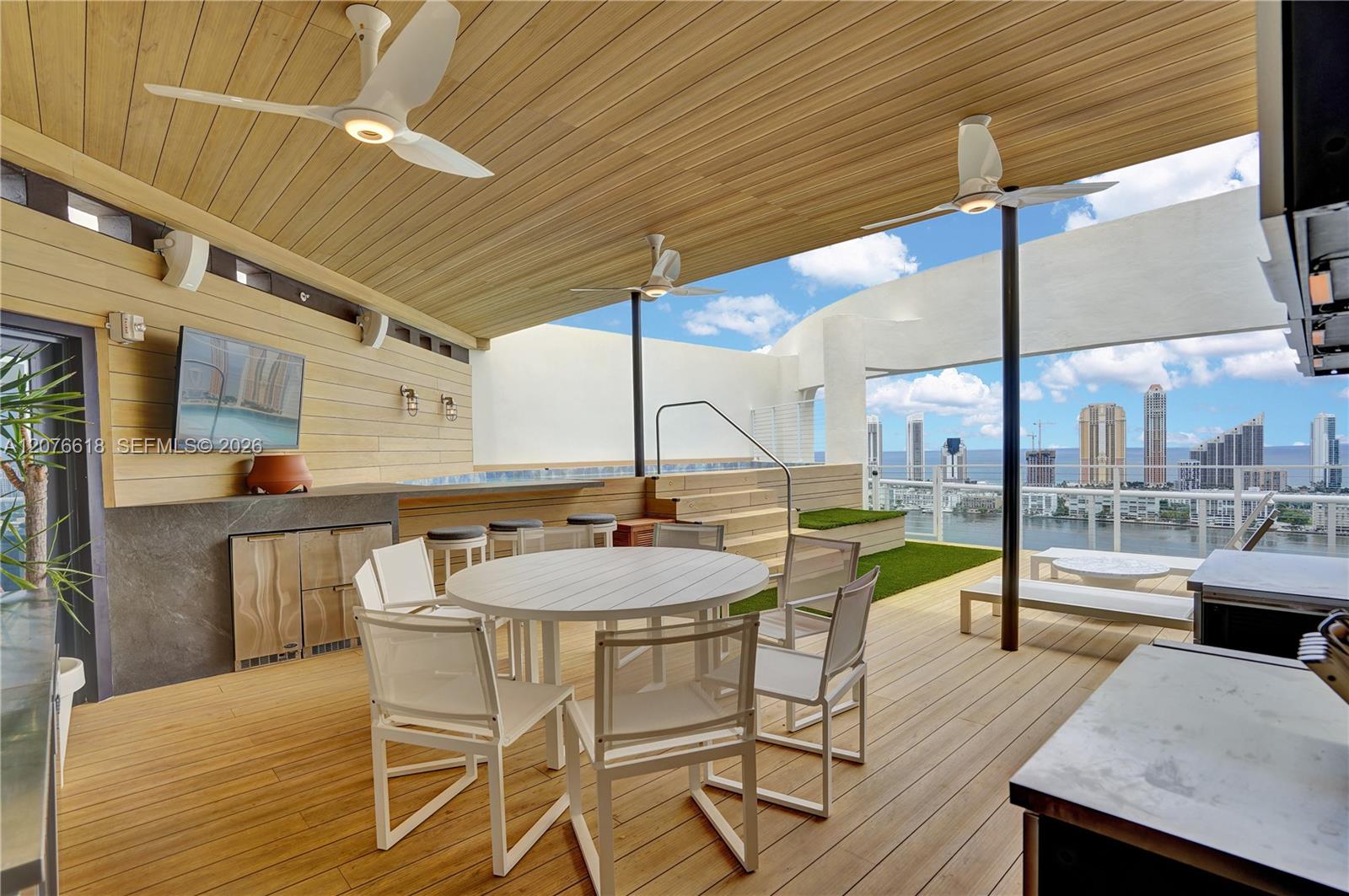 See details PH2 4 / 4 4078 sq. ft. $ 2026-08-24 0 Photo