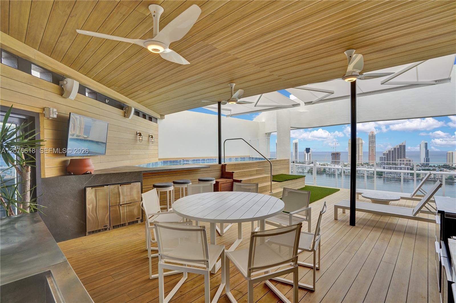 See details PH2 4 / 4 4078 sq. ft. $ 2026-08-24 0 Photo