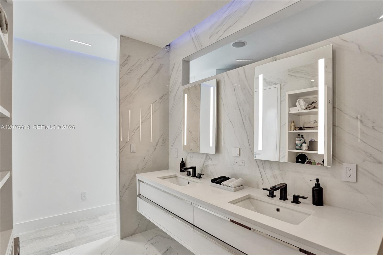 See details PH2 4 / 4 4078 sq. ft. $ 2026-08-24 0 Photo