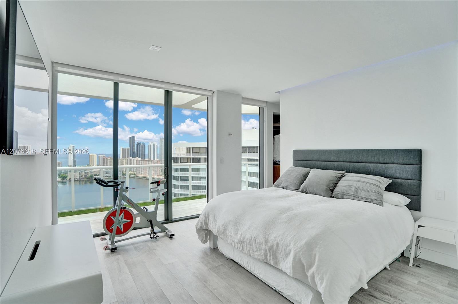 See details PH2 4 / 4 4078 sq. ft. $ 2026-08-24 0 Photo