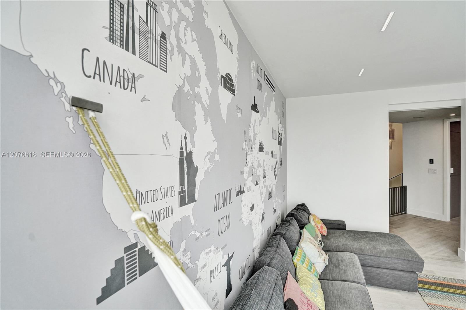 See details PH2 4 / 4 4078 sq. ft. $ 2026-08-24 0 Photo