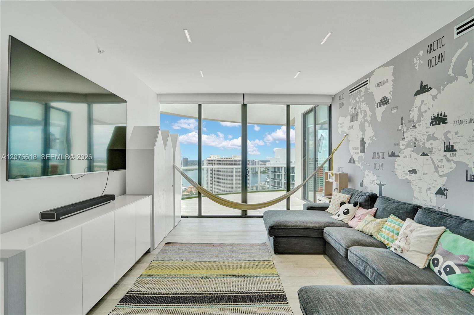 See details PH2 4 / 4 4078 sq. ft. $ 2026-08-24 0 Photo