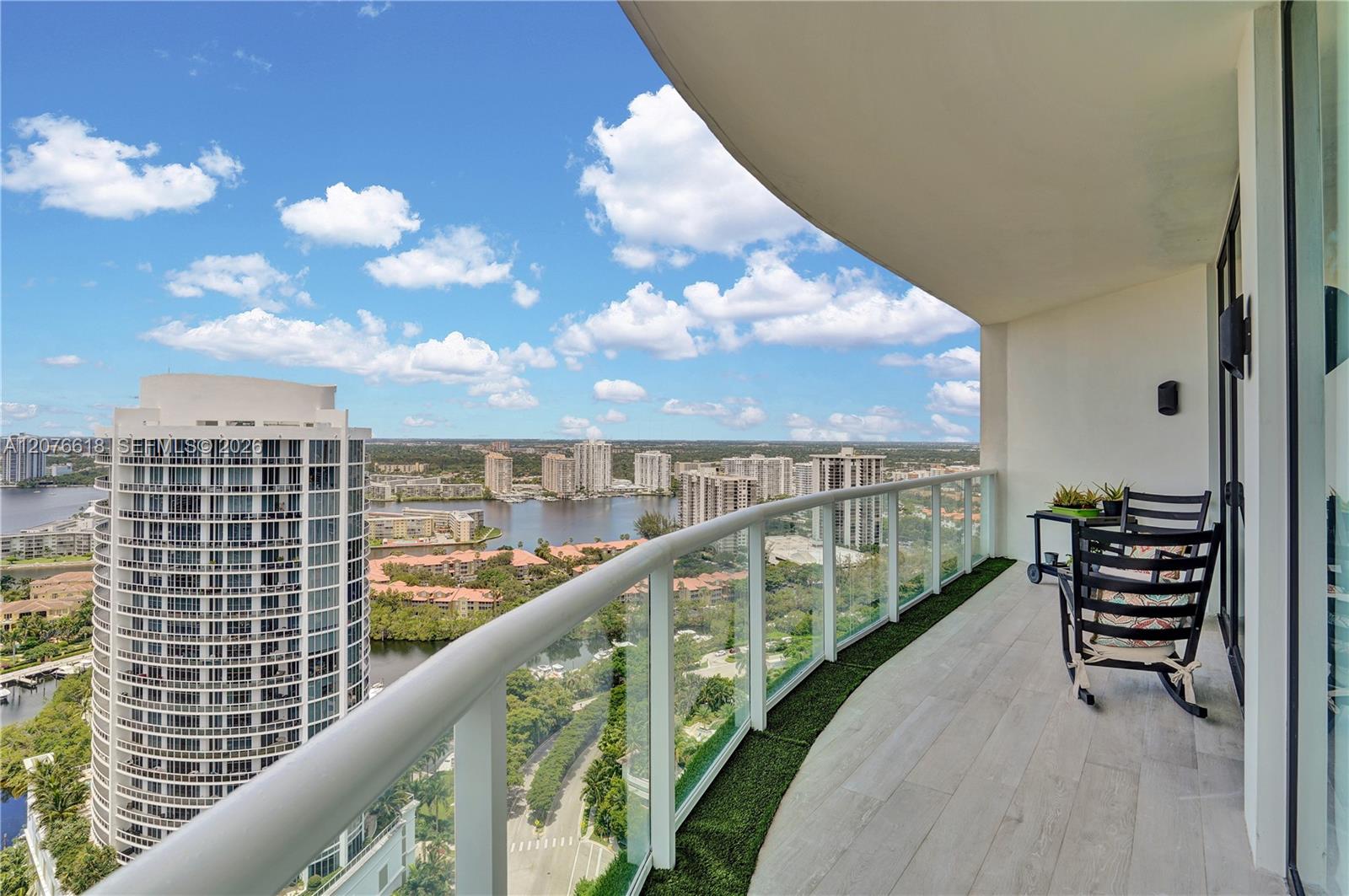 See details PH2 4 / 4 4078 sq. ft. $ 2026-08-24 0 Photo