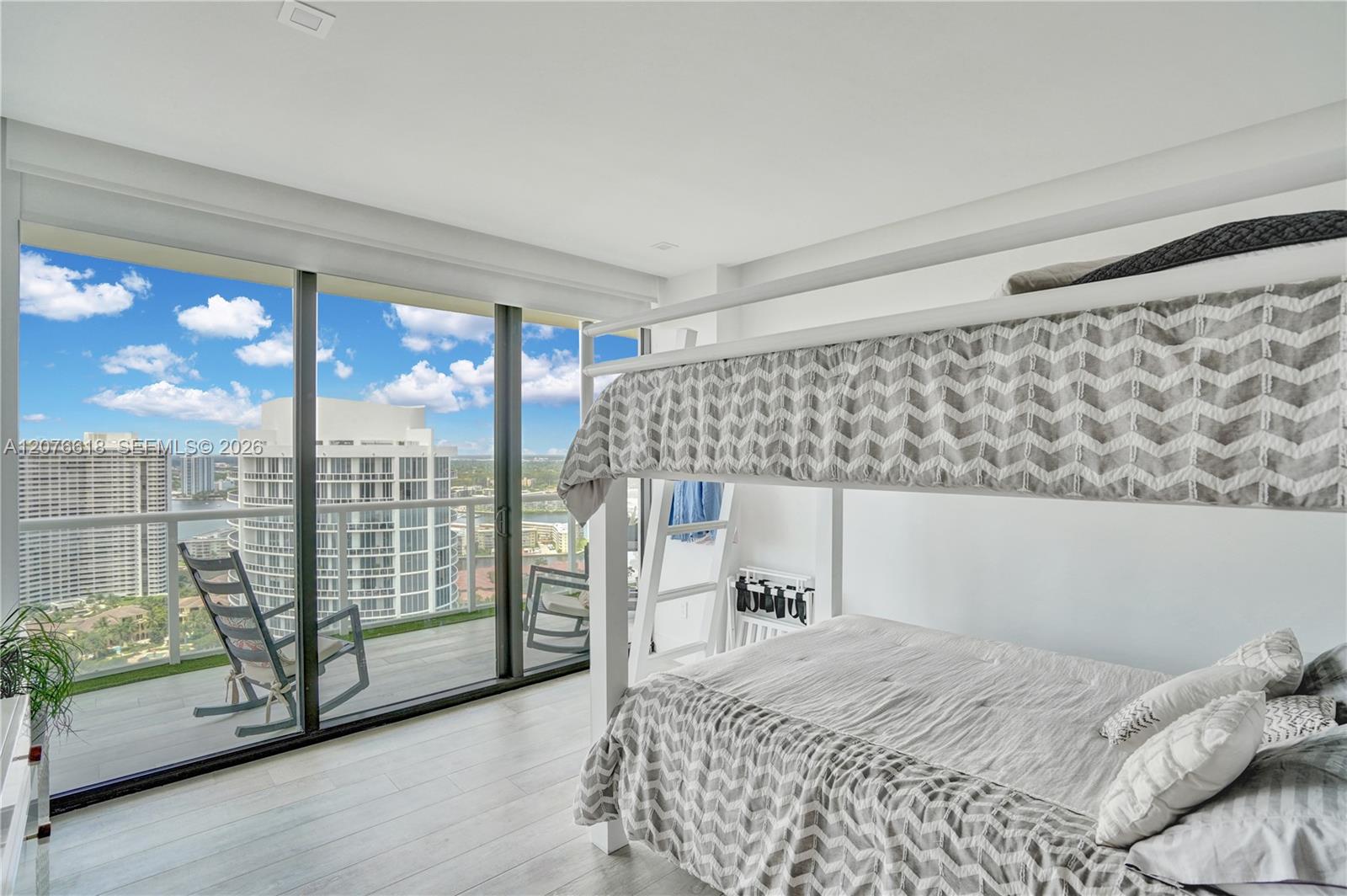 See details PH2 4 / 4 4078 sq. ft. $ 2026-08-24 0 Photo