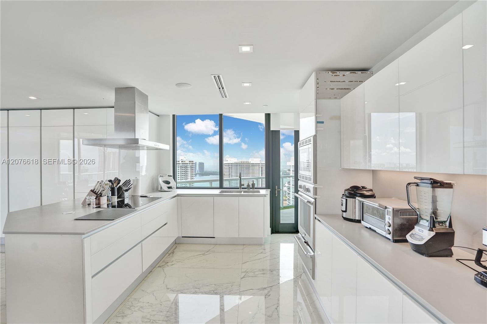 See details PH2 4 / 4 4078 sq. ft. $ 2026-08-24 0 Photo