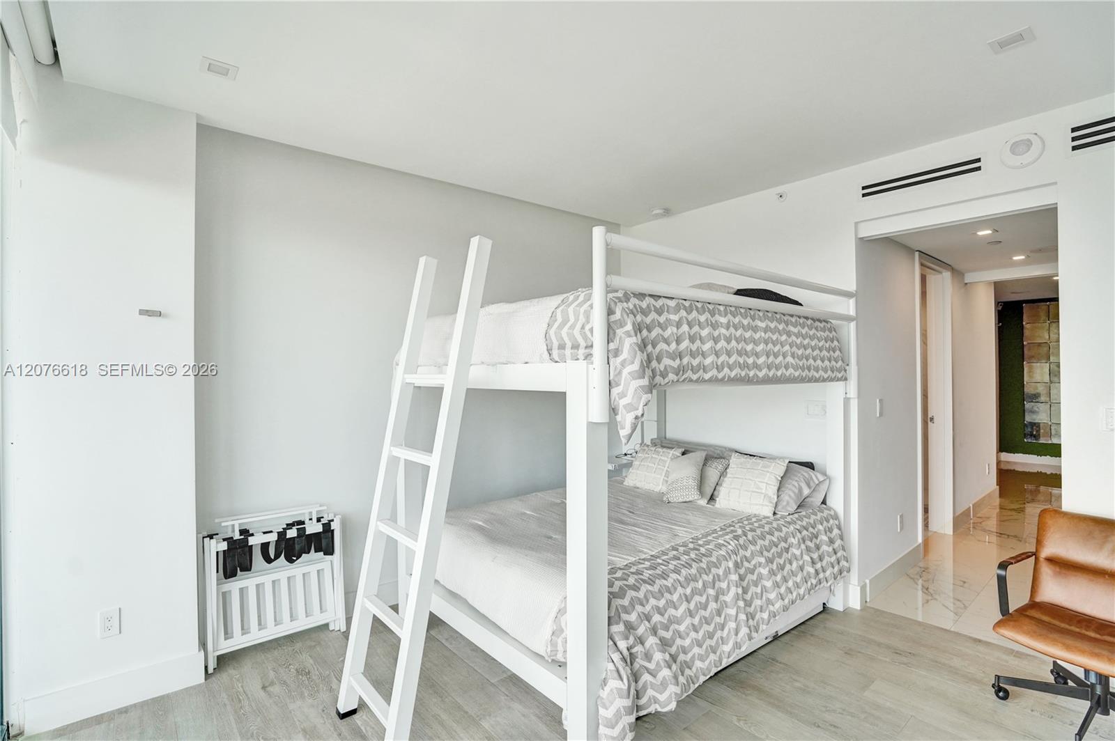 See details PH2 4 / 4 4078 sq. ft. $ 2026-08-24 0 Photo