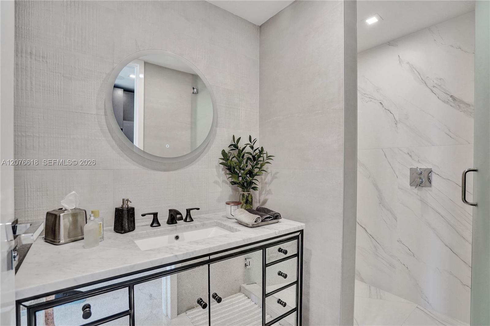 See details PH2 4 / 4 4078 sq. ft. $ 2026-08-24 0 Photo