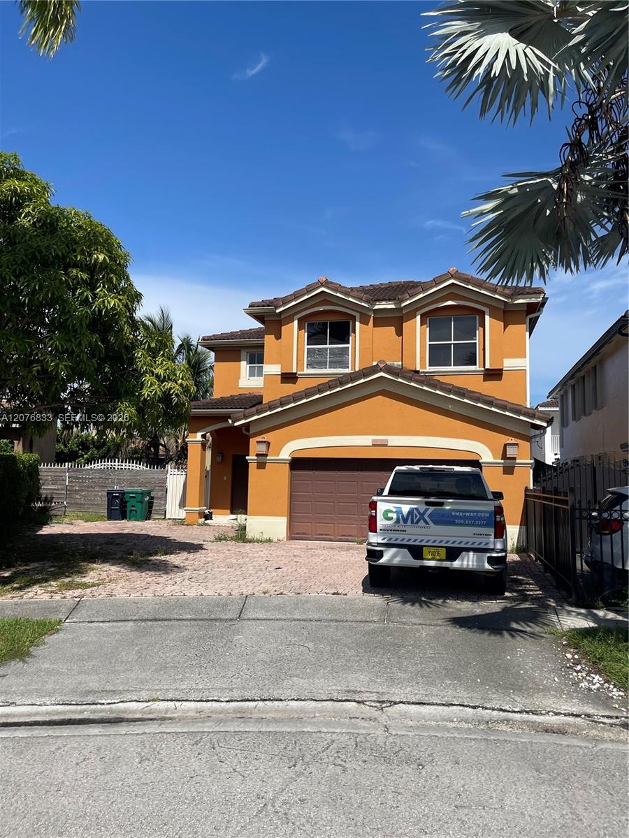 See details 15523 4 / 2 2327 sq. ft. $ 2026-08-24 0 Photo
