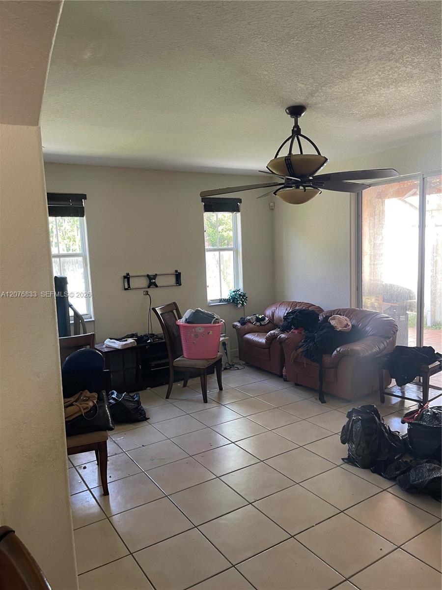 See details 15523 4 / 2 2327 sq. ft. $ 2026-08-24 0 Photo