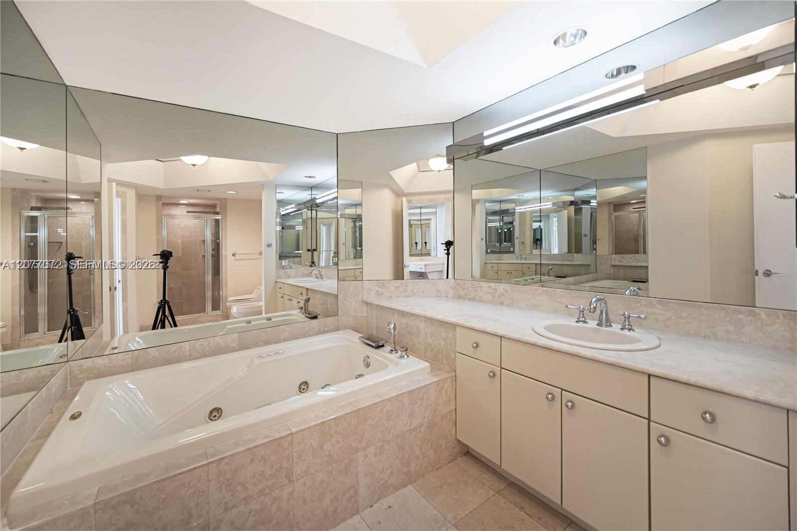 See details 908 2 / 2 1560 sq. ft. $ 2026-08-24 0 Photo