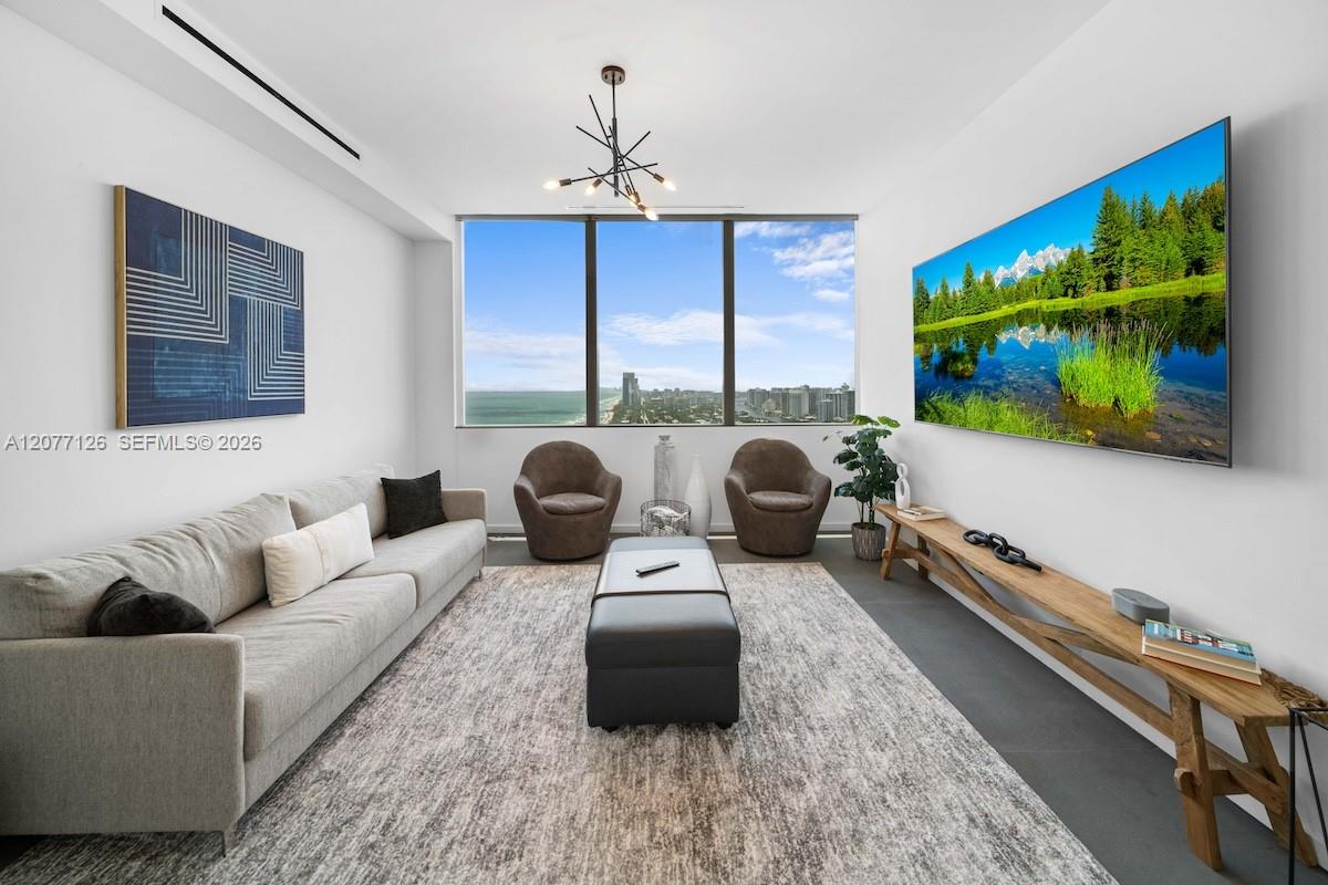 31B 4 / 4 2549 sq. ft. $ 2026-08-25 0 foto