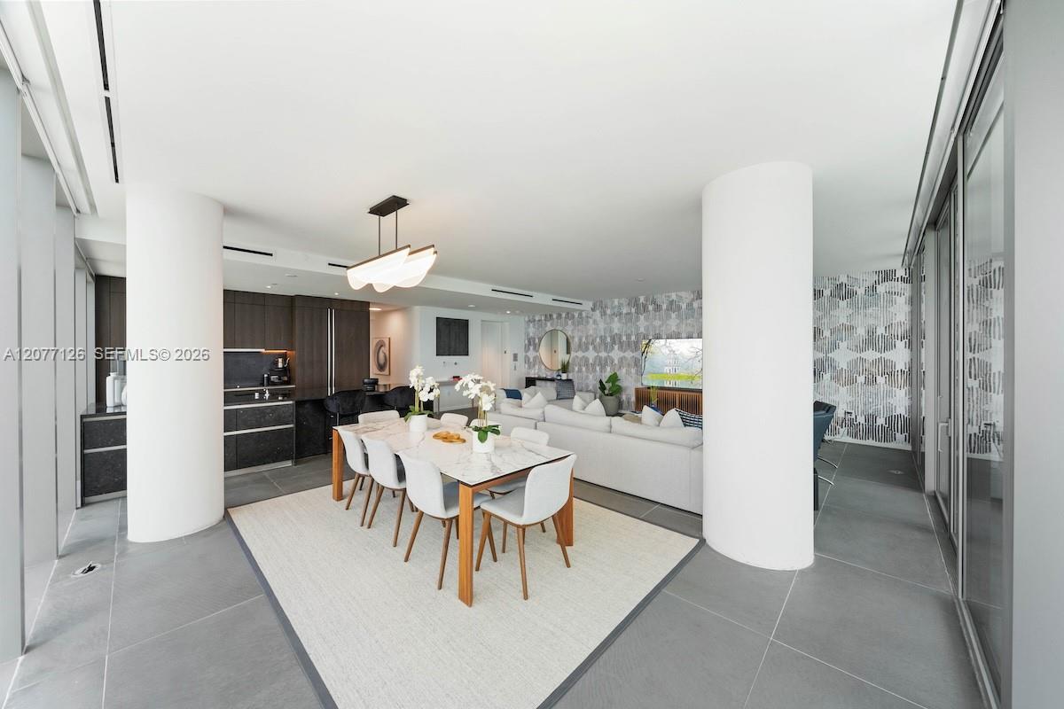 31B 4 / 4 2549 sq. ft. $ 2026-08-25 0 foto