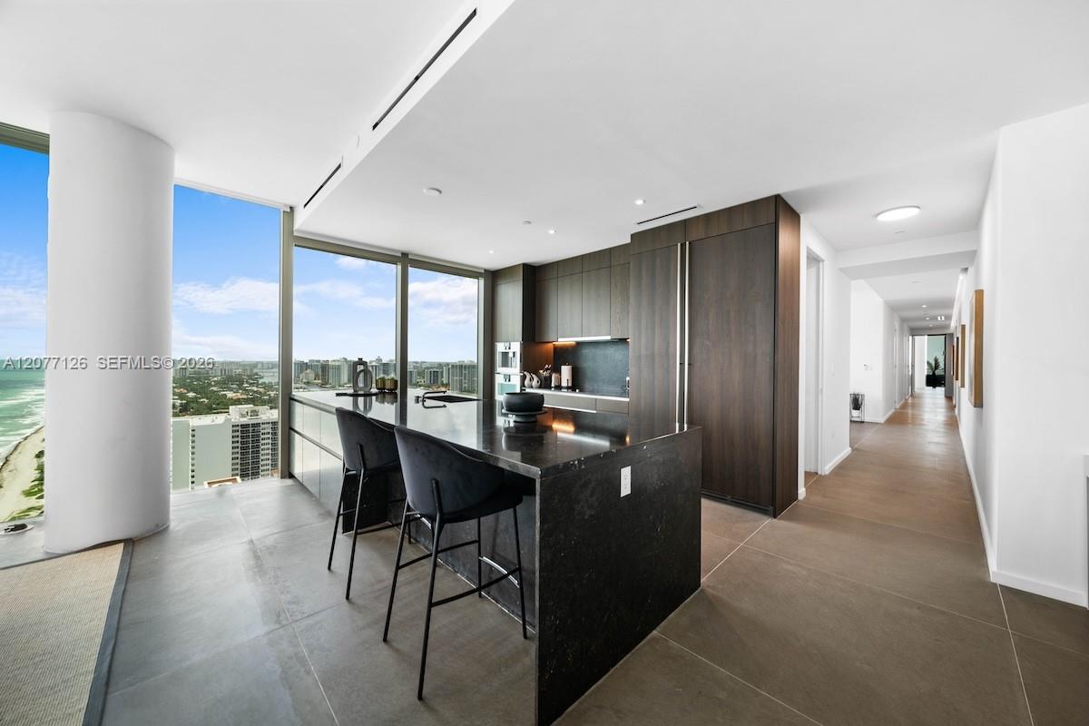 31B 4 / 4 2549 sq. ft. $ 2026-08-25 0 foto
