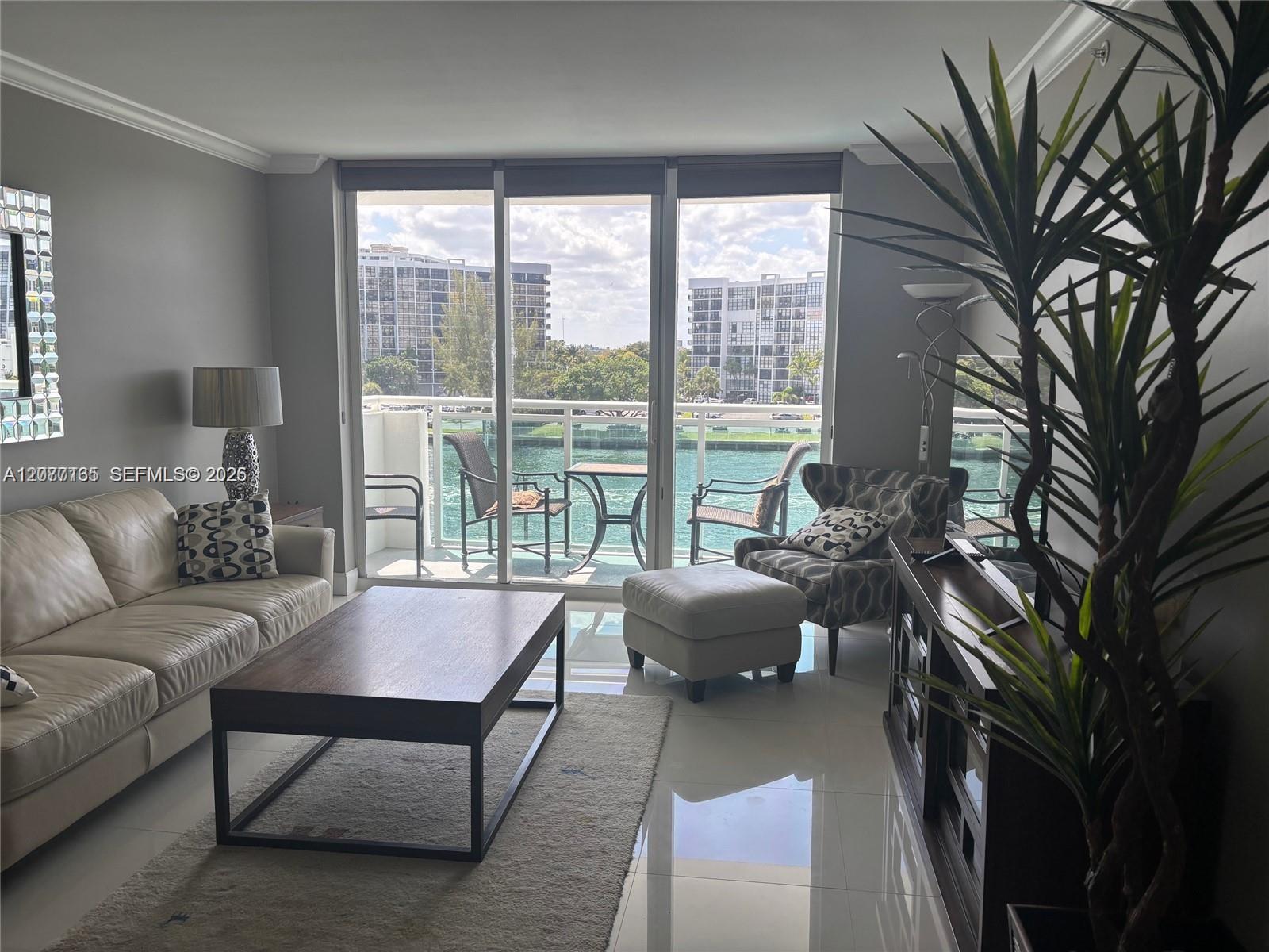 304 1 / 1  sq. ft. $ 2026-08-25 0 foto