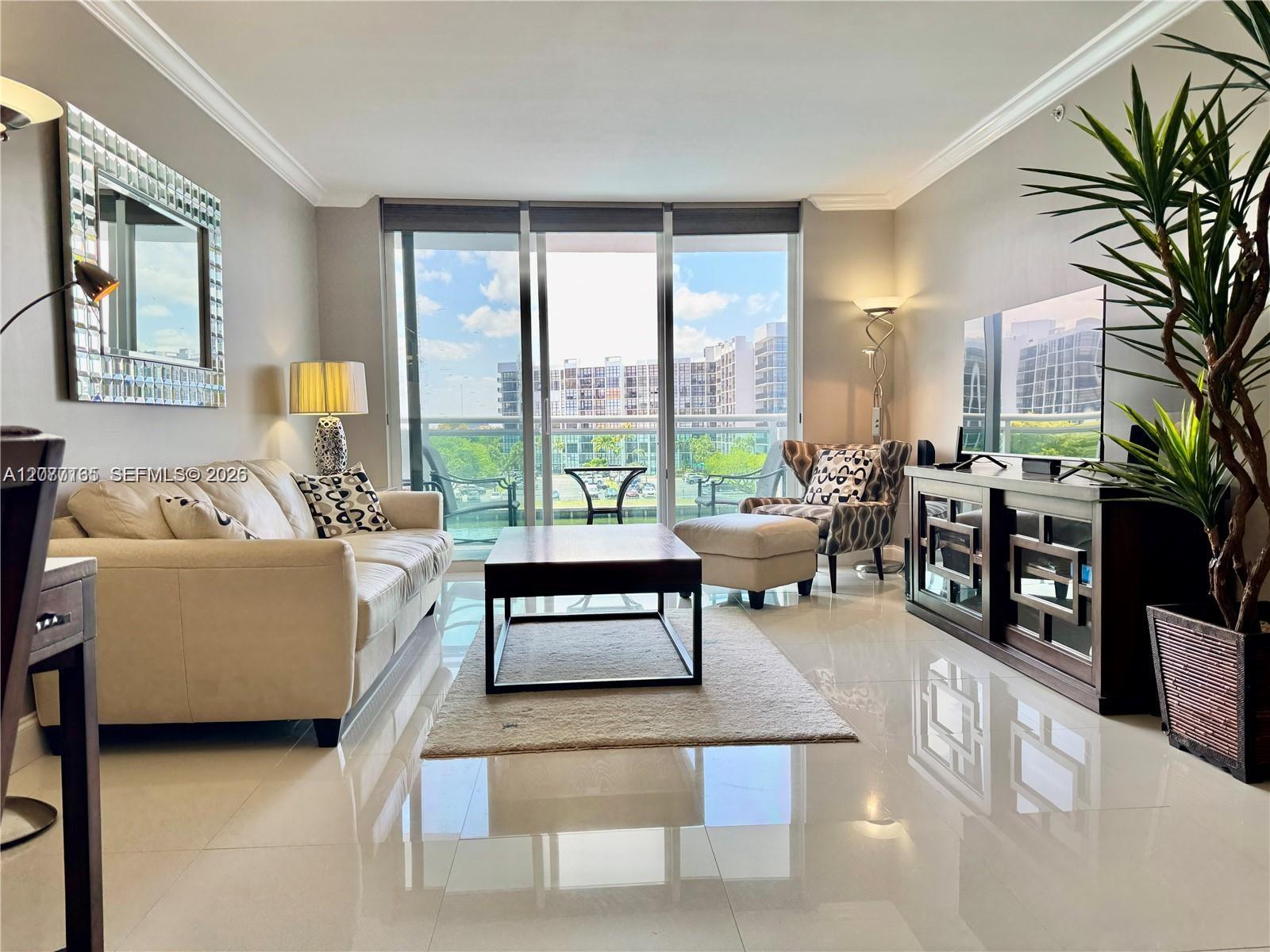 304 1 / 1  sq. ft. $ 2026-08-25 0 foto