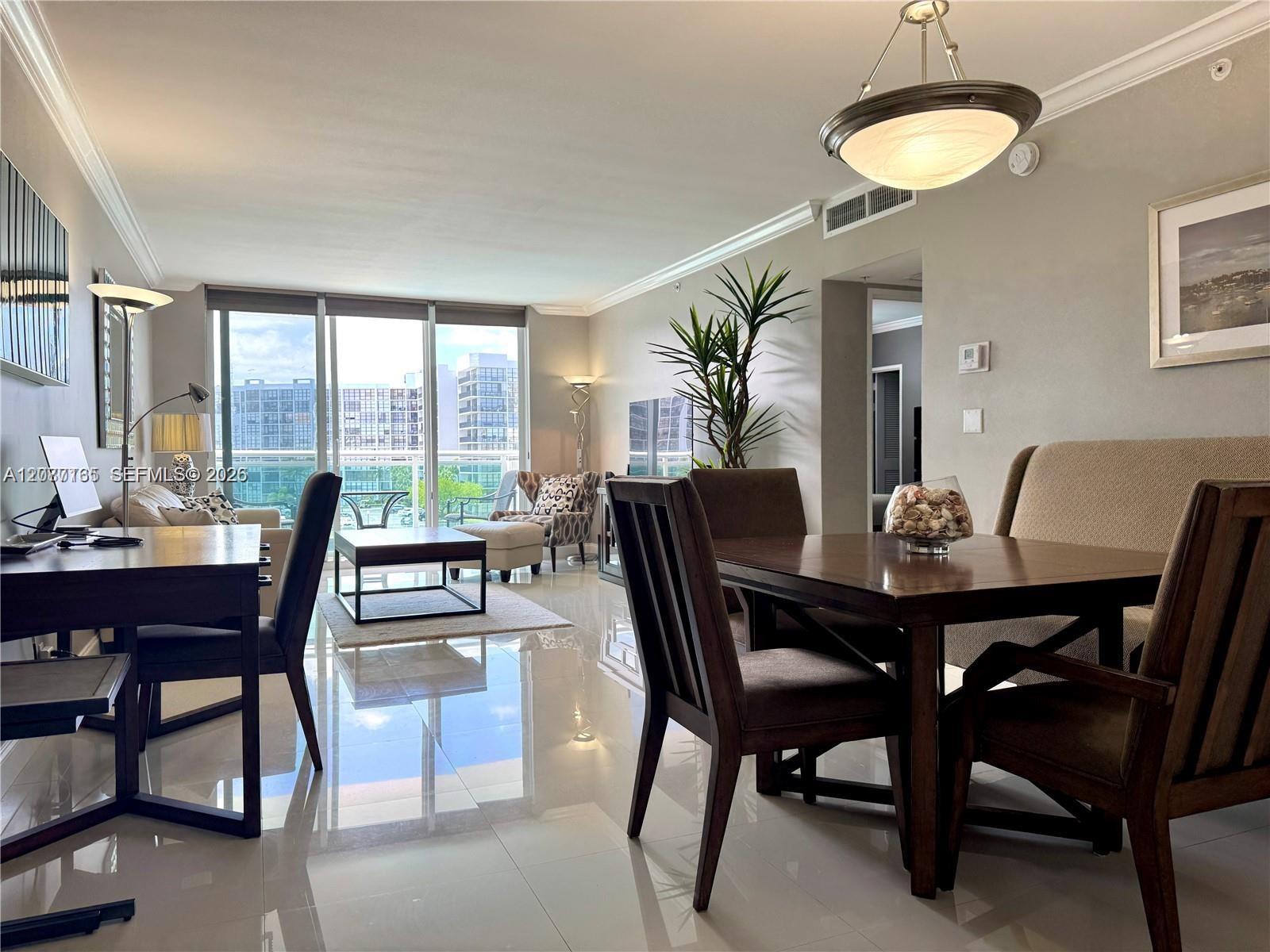 304 1 / 1  sq. ft. $ 2026-08-25 0 foto