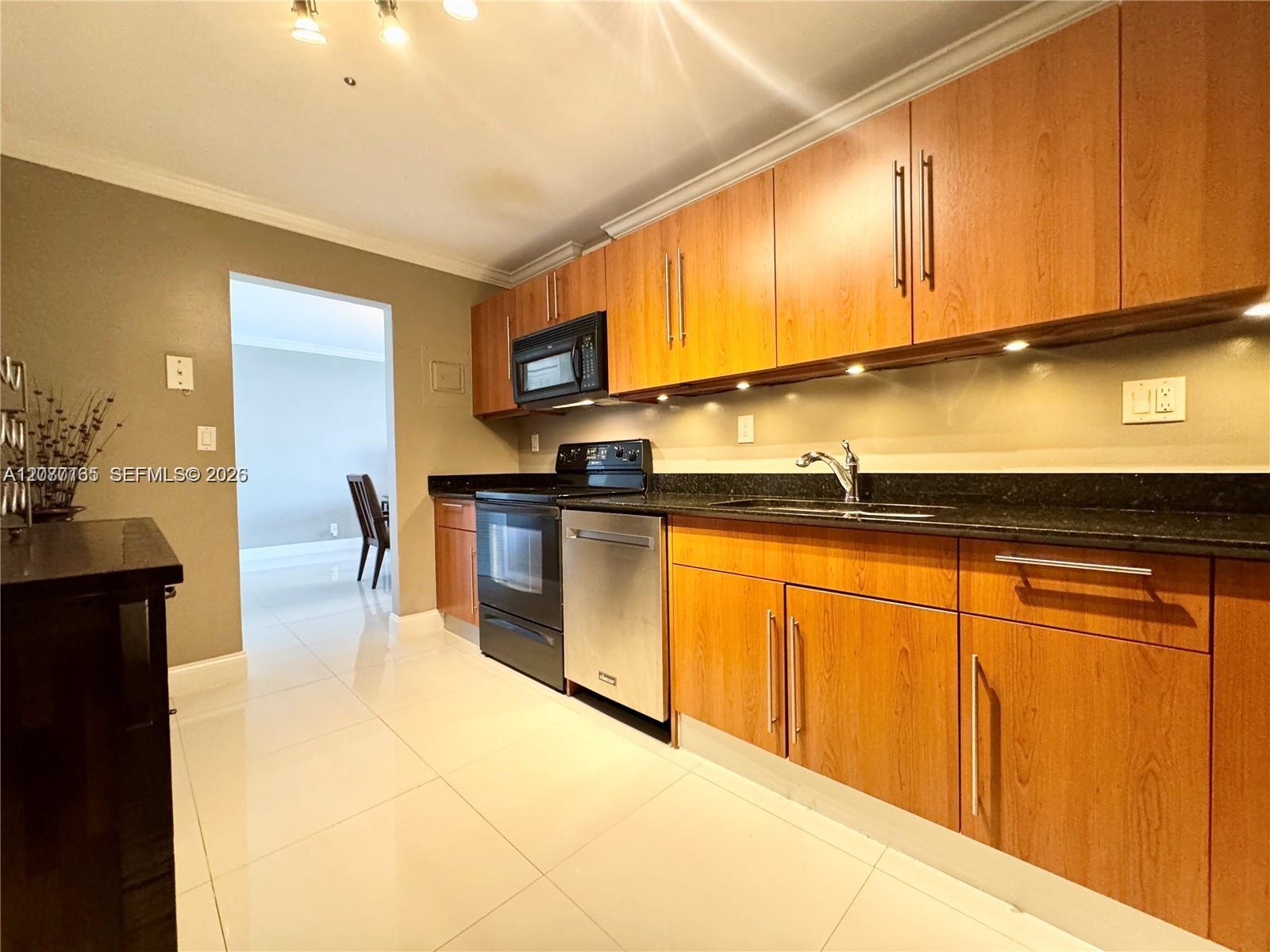 304 1 / 1  sq. ft. $ 2026-08-25 0 foto