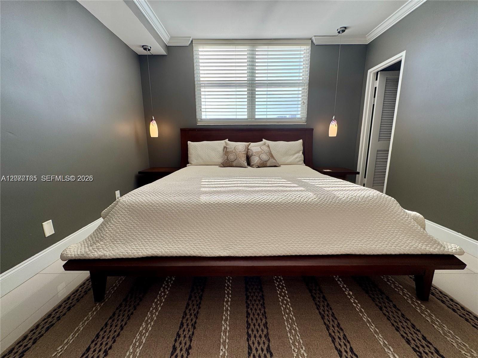304 1 / 1  sq. ft. $ 2026-08-25 0 foto