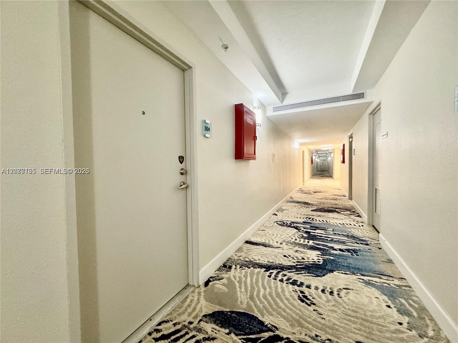 304 1 / 1  sq. ft. $ 2026-08-25 0 foto