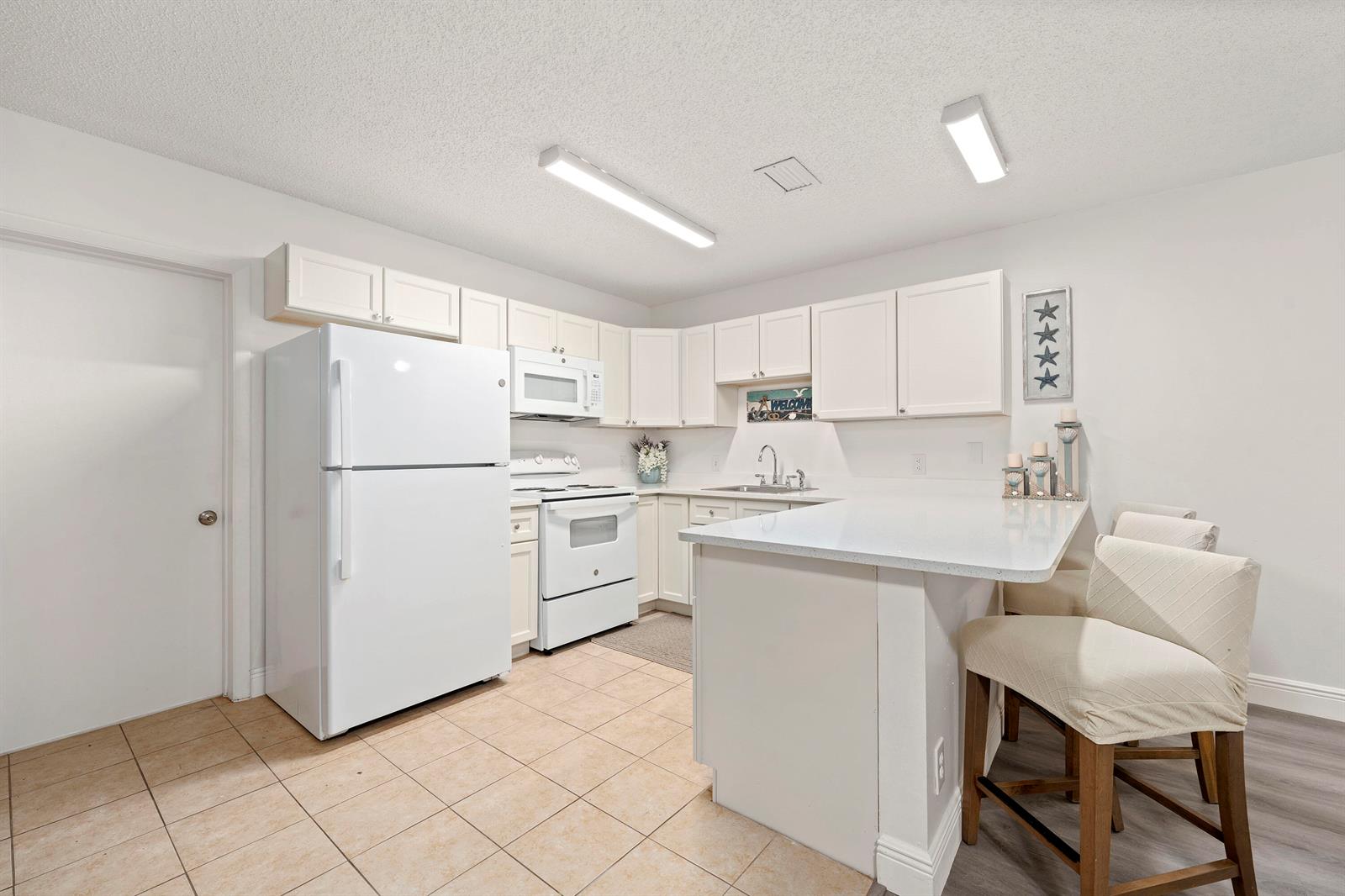 See details 1-2 / 0 2412 sq. ft. $ 2026-08-26 0 Photo