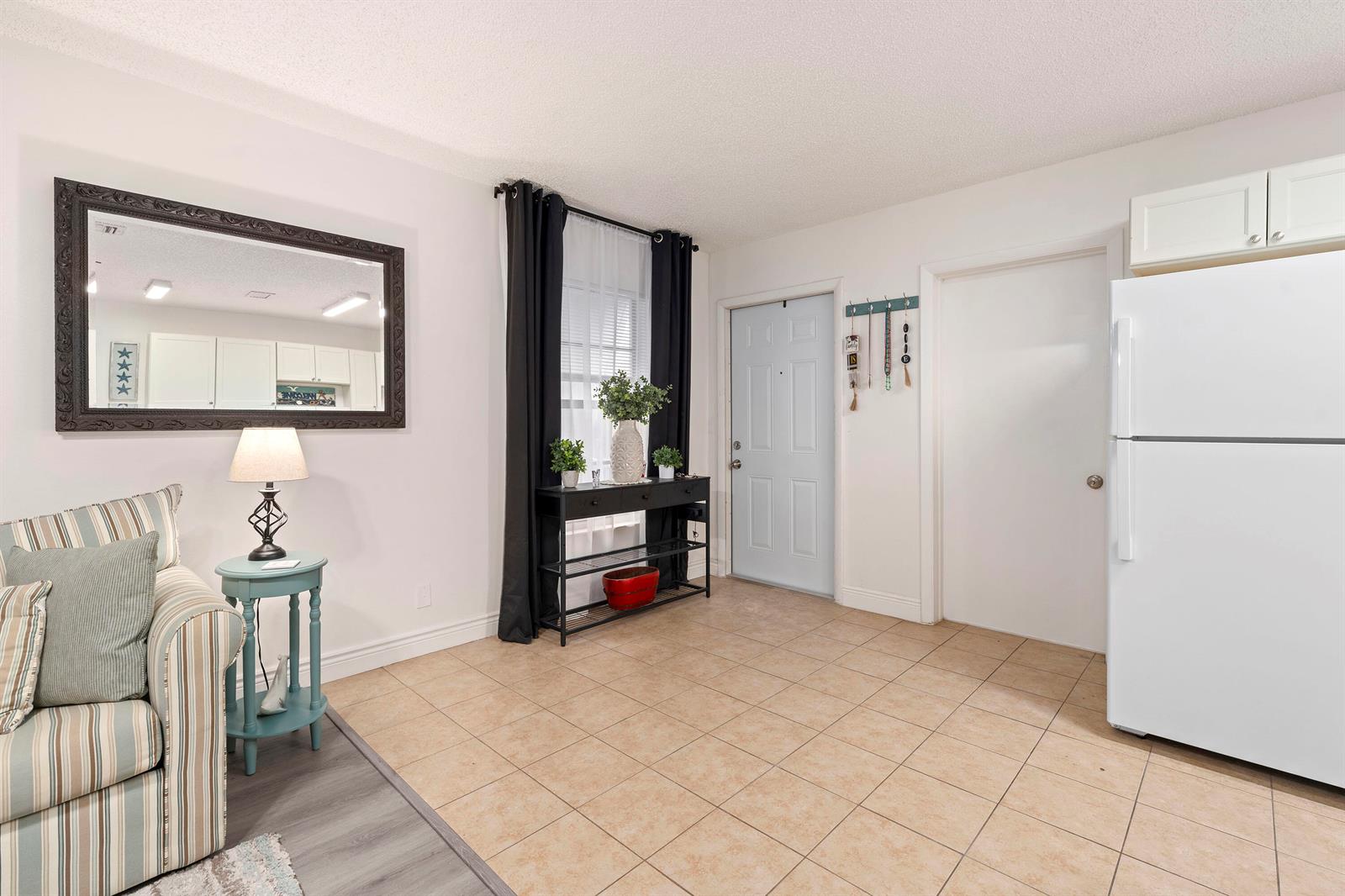 See details 1-2 / 0 2412 sq. ft. $ 2026-08-26 0 Photo