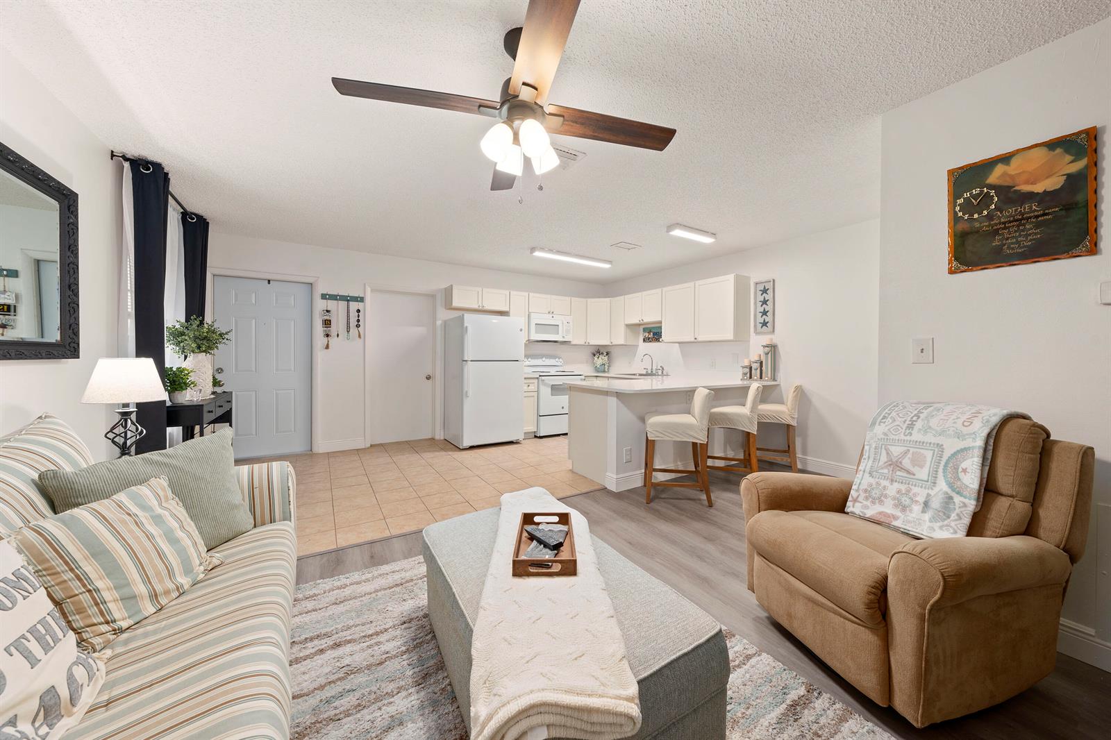 See details 1-2 / 0 2412 sq. ft. $ 2026-08-26 0 Photo