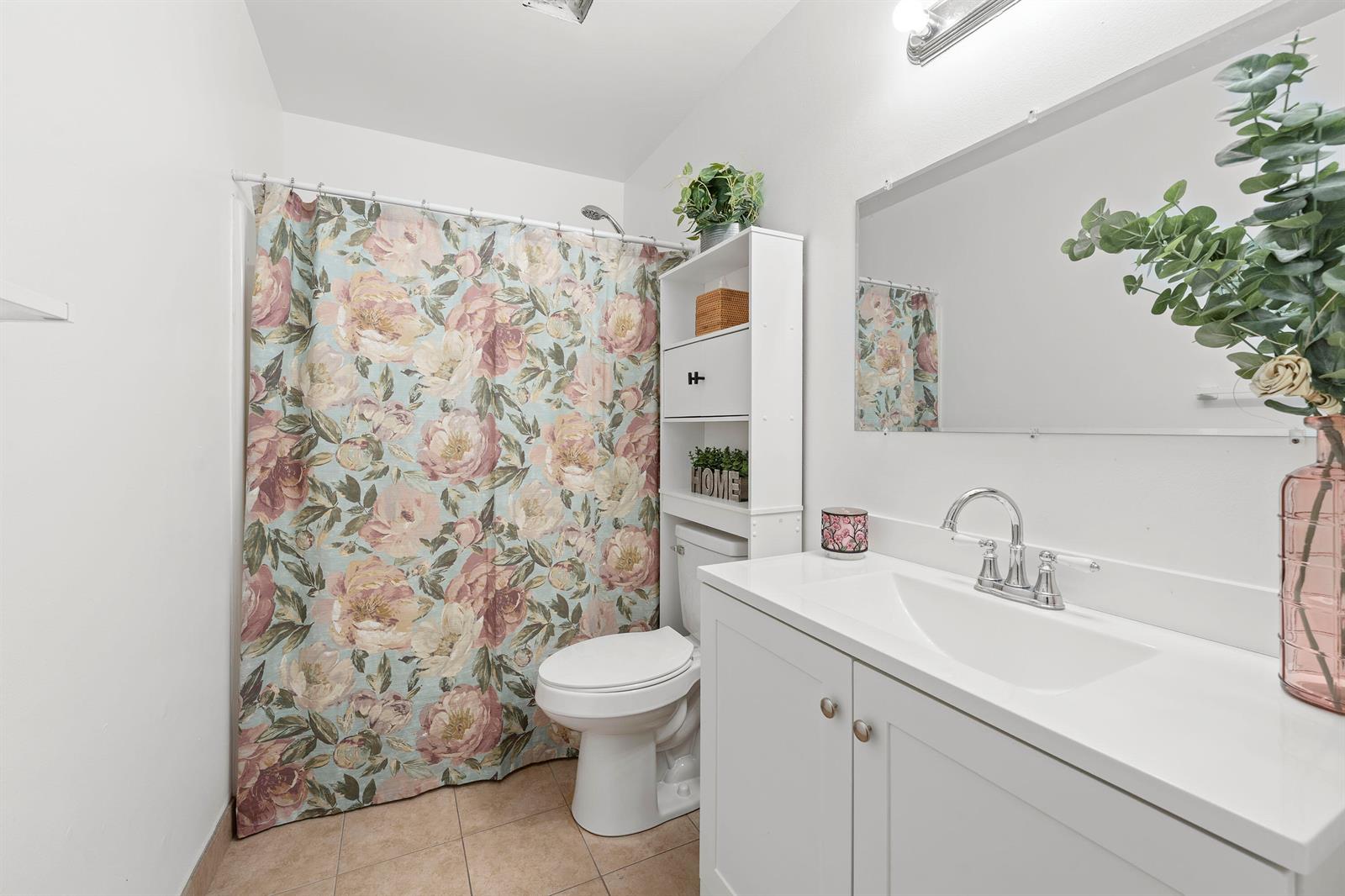 See details 1-2 / 0 2412 sq. ft. $ 2026-08-26 0 Photo