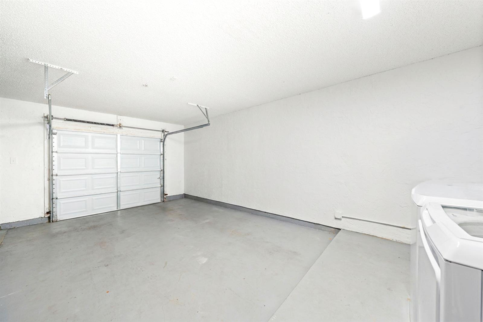 See details 1-2 / 0 2412 sq. ft. $ 2026-08-26 0 Photo